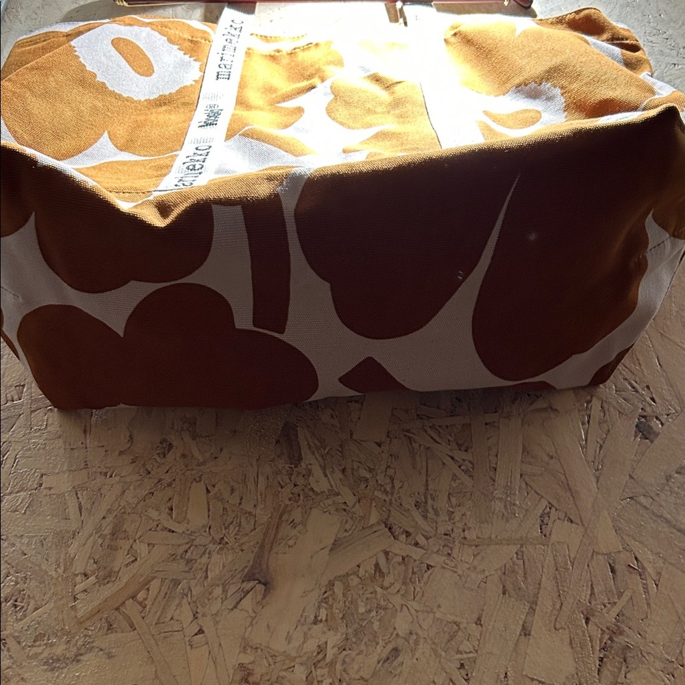 Marimekko Carrier Big Unikko Tote - Picture 6 of 6